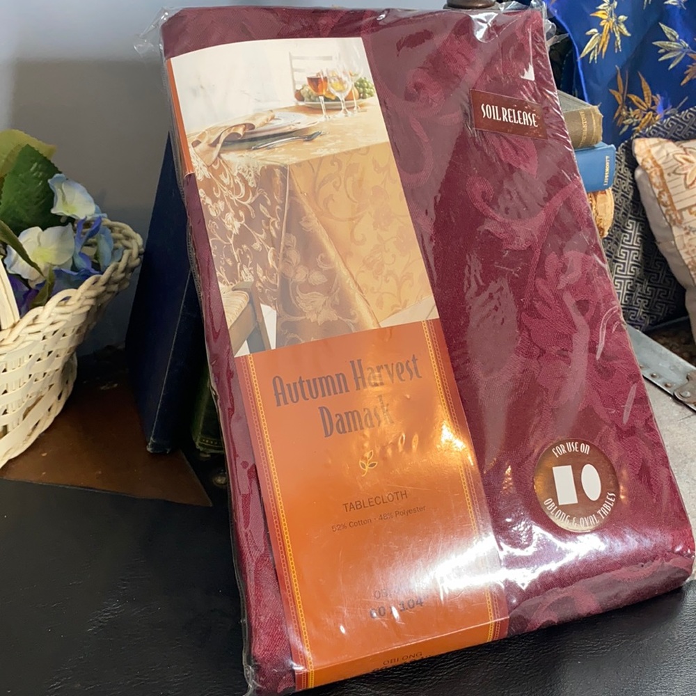 - - Linen-n-Things Red Oblong Table Cloth 60x104" NWT Autumn Harvest Damask